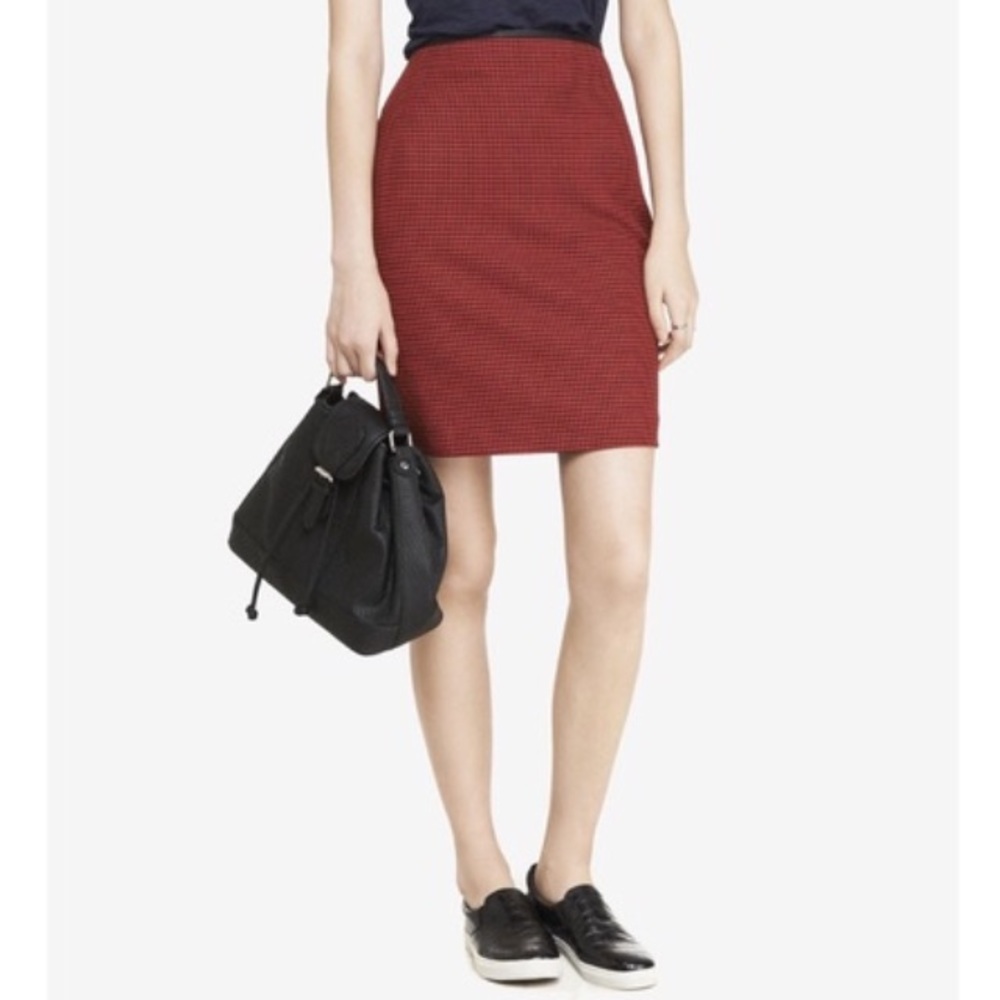 NWOT Express brand houndstooth pencil skirt